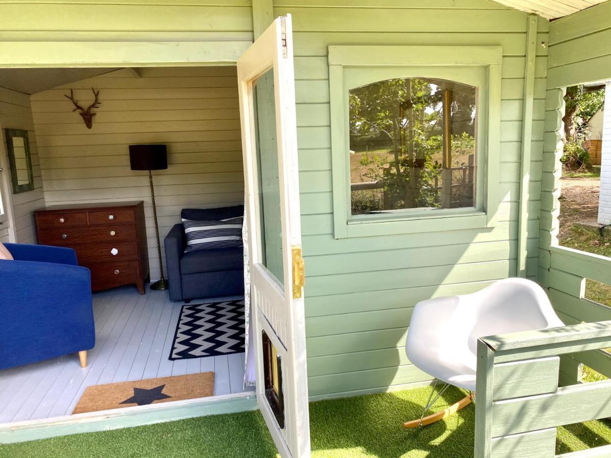 Holly Tree Cottage - 3 Bedrooms And Large Garden With Optional Glamping Double Outside Lymington Exterior foto