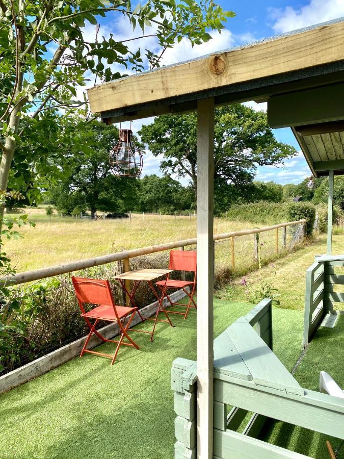 Holly Tree Cottage - 3 Bedrooms And Large Garden With Optional Glamping Double Outside Lymington Exterior foto